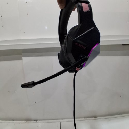MPOW EG10 GAMING HEADSET FOR PS5,PS4, PC, XBOX ONE, ULTRA LIGHT OVER EAR HEADPHONES WITH NOISE CANCELLING MIC, STEREO BASS SURROUND PC HEADSET, LED LIGHT, SOFT MEMORY EARMUFFS FOR LAPTOP MAC SWITCH PINK (MODEL:MPBH414AP) image 2