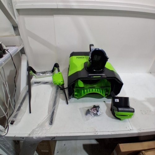 GREENWORKS CORDLESS ELECTRIC SNOW THROWER - 16" - 48V - BLACK & GREEN (MODEL:SN48B00) image 2
