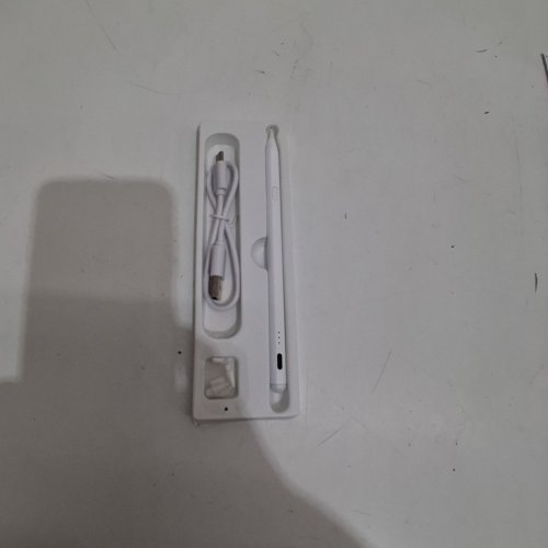 MAGNETIC STYLUS PEN FOR IPAD - QUICK CHARGING & TILT SENSITIVITY - WHITE image 3