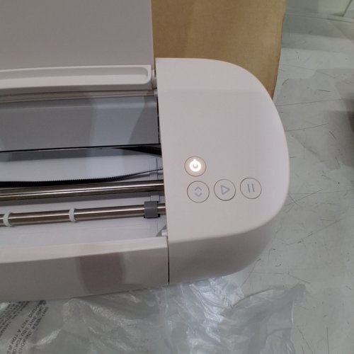 CRICUT EXPLORE 4 SMART CUTTING MACHINE AND ENGAGEMENT BUNDLE -SEASHELL - (MODEL: 8002708) image 2