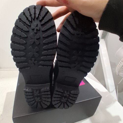 WOMENS FASHION HIKING ANKLE BOOTS - SIZE 7- BLACK image 3
