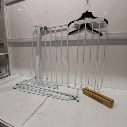 REGALO EASY STEP EXTRA WIDE BABY GATE - 30" X 29"-49" - WHITE (MODEL: 1164 EW DS) image 2