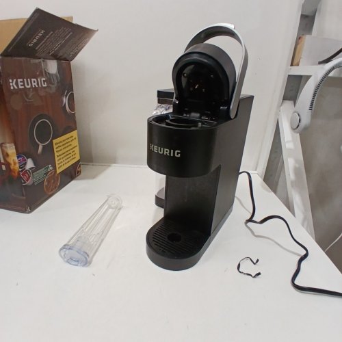 KEURIG K-SUPREME SINGLE-SERVE COFFEE MAKER - 66OZ/1.95L - BLACK - (MODEL: K910) image 3