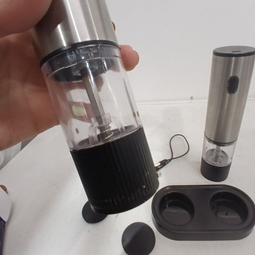 2PK RECHARGEABLE ONE TOUCH OPERATION SALT & PEPPER GRINDER - 60ML - BLACK/STAINLESS STEEL image 4