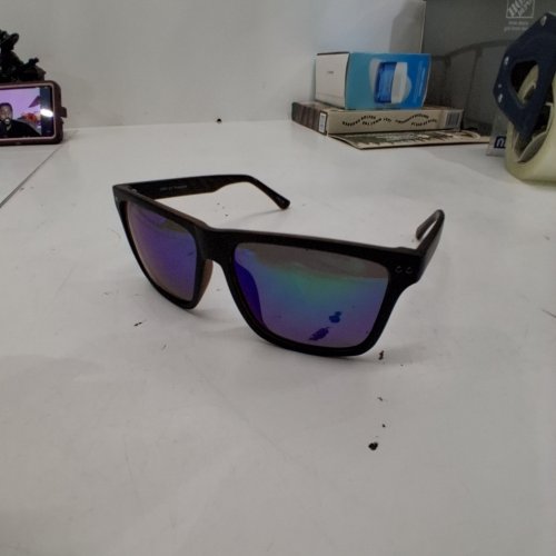ADULTS UV PROTECTION POLARIZED SUNGLASSES - BLACK FRAME, MULTICOLOR LENSES image 2