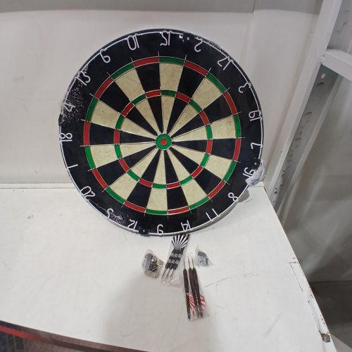 AMAZON BASICS REGULATION SIZE DARTBOARD SET - 6 DARTS INCLUDED - 18" - (MODEL: B0DZ24NR85) image 3