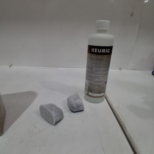 KEURIG 3-MONTH BREWER MAINTENANCE/CLEANING CARE KIT image 2