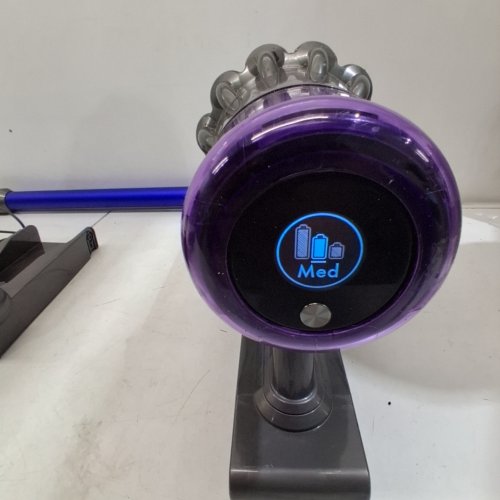 DYSON V11 CORDLESS 2-IN-1 STICK/HAND VACUUM CLEANER (MODEL: V11 SV28) image 2