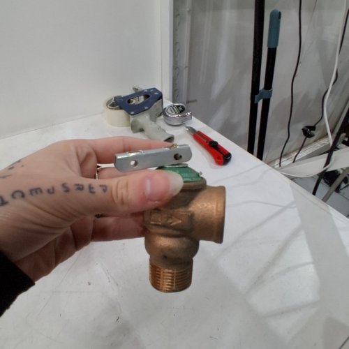 4 SAFETY RELIEF VALVE- 3\4" X 3\4" - 200,000 BTU - BRASS image 4