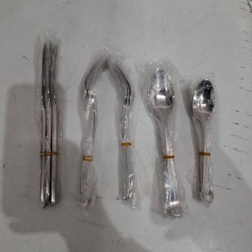 20PC SABATIER FLATWARE SET - STAINLESS STEEL (STYLE: BARRETT) image 4