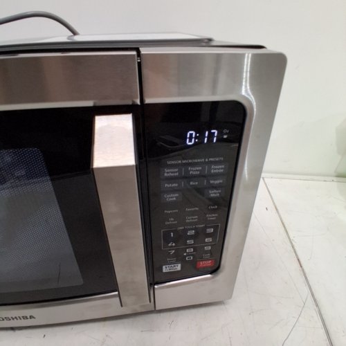 TOSHIBA COMPACT COUNTERTOP MICROWAVE OVEN - 1.2CU.FT - 1500W - STAINLESS STEEL (MODEL: ML-EM31P(SS)/CA) image 3