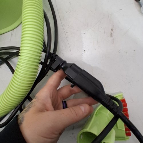 BISSELL MINI PORTABLE CARPET CLEANER - 16 OZ - GREEN (MODEL: 4064C) image 2