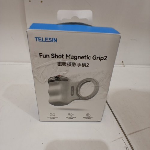 TELESIN FUN SHOT MAGNETIC GRIP2 DSLR STYLE SHUTTER GRIP WITH MAGSAFE COMPATIBILITY - 32FT RANGE - WHITE, SILVER image 4