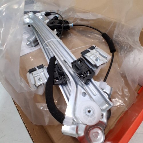 A-PREMIUM POWER WINDOW REGULATOR AND MOTOR ASSEMBLY - (MODEL: WR51724-C) image 3