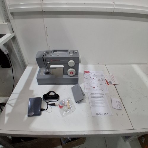SINGER 4423 HEAVY DUTY SEWING MACHINE (MODEL: 4423) image 3