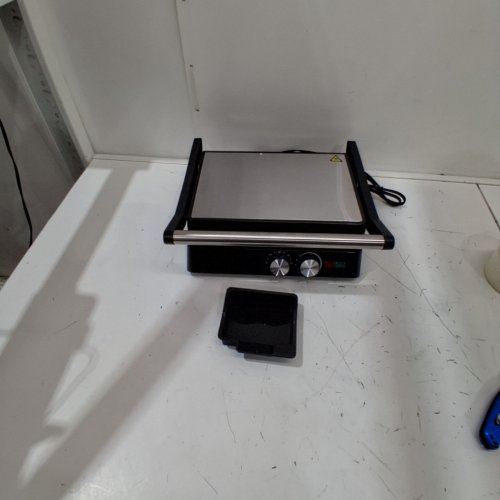 SUSTEAS PANINI PRESS GRILL - 120 V - 1400W - BLACK (MODEL: SLG5019) image 4