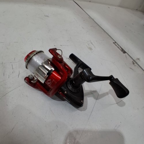 SHAKESPEARE NAVIGATOR SPINNING REEL - 5.5:1 RATIO - UP TO 8LBS LINE CAP - AMBIDEXTROUS - RED (MODEL: NV30SPR) image 2