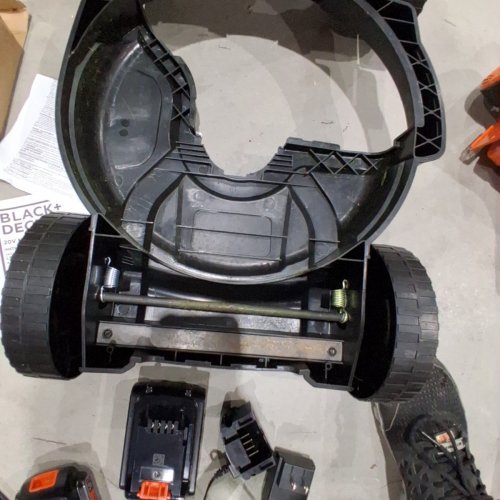 BLACK + DECKER 12" CORDLESS 3-IN-1 STRING TRIMMER, EDGER & LAWN MOWER - ORANGE/BLACK (MODEL: MTC220) image 4