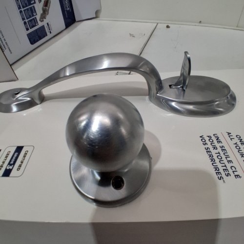 WEISER ELEMENTS KINGSWAY HANDLESET WITH YUKON KNOB - FEATURING SMARTKEY - SATIN CHROME (MODEL: 9GAC94710-002) image 4