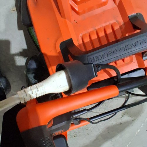 BLACK + DECKER ELECTRIC CORDED LAWN MOWER WITH COMFORT GRIP HANDLE - 12AMP, 17" (MODEL: BEMW482BH) image 2