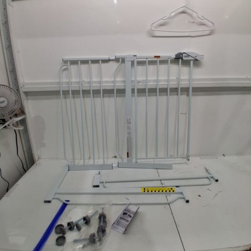 REGALO EASY STEP 49" EXTRA WIDE BABY GATE - 30" X 49" - WHITE (MODEL: 1164 EP DS) image 2