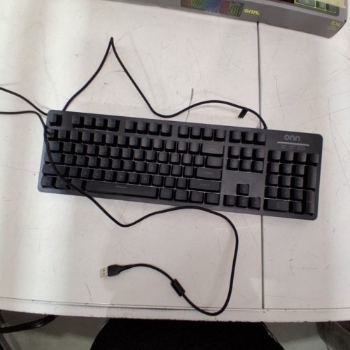 ONN 104 KEY LED GAMING KEYBOARD WITH RAINBOW BACK LIGHTING image 4