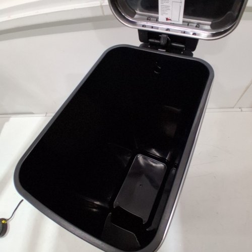 BETTER HOMES & GARDENS SLIM RECTANGLE STEP CAN - 30 L - STAINLESS STEEL image 3