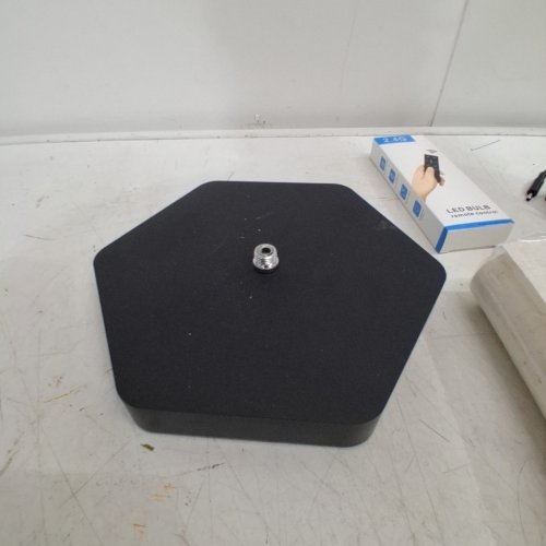 DIMMABLE LED FLOOR LAMP WITH FOOT SWITCH & REMOTE - 9W - BLACK - (MODEL: UUJ-FL) image 3