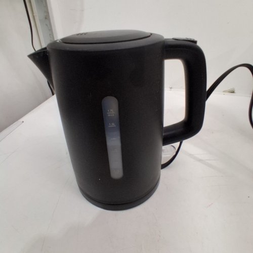MAINSTAYS PLASTIC ELECTRIC COUNTERTOP KETTLE - 1.7L - BLACK - (MODEL: MS-202540) image 3