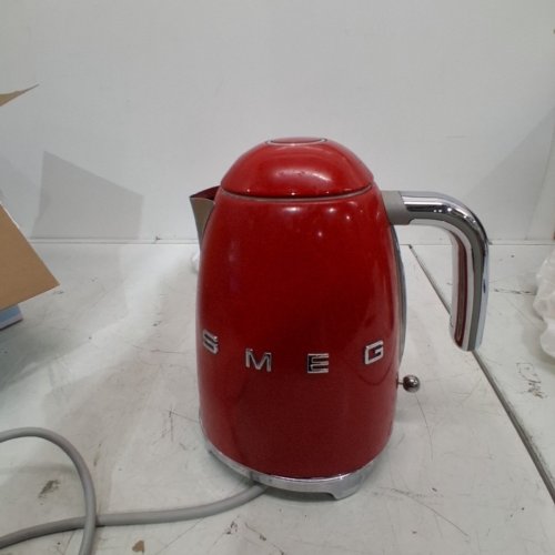 SMEG 50'S RETRO STYLE KETTLE WITH 360° SWIVEL BASE - 1.7L - RED (MODEL: KLF03RDUS) image 3