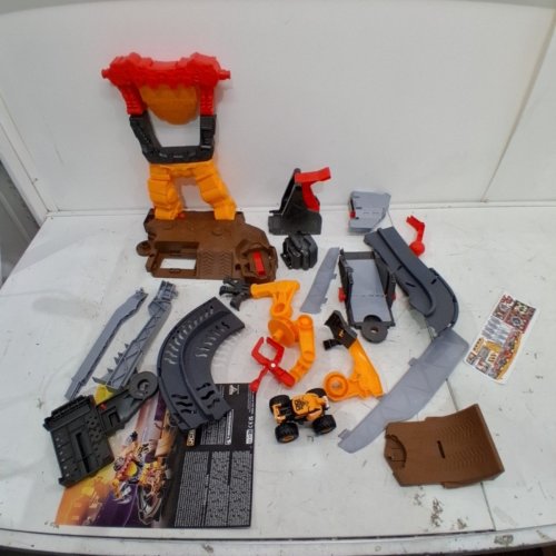 MONSTER JAM SMASH & BASH SMASHBOT PLAYSET - 1:64 (MODEL: 6075202) image 2
