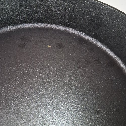 CUISILAND PRE-SEASONED CAST IRON SKILLET GRILL PAN & FRYING PAN WITH HANDLE - 15" - BLACK (MODEL: JJ72N) image 4