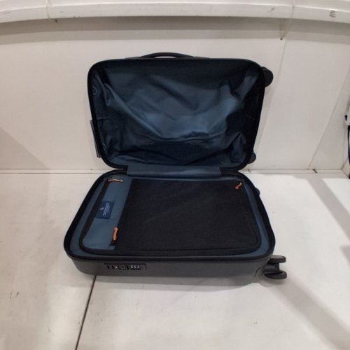 BELLROY TRAVELERS CLUB SKYLINE CARRY-ON SPINNER LUGGAGE - 20" -41L - BLACK (MODEL:LTCA-BLK-506) image 4