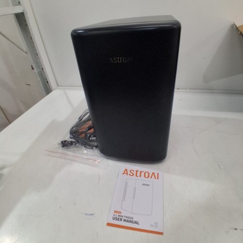 ASTROAI PORTABLE THERMOELECTRIC COOLER/WARMER MINI FRIDGE - 6L (HOLDS 8 CANS) - BLACK (MODEL: LY2206A) image 3