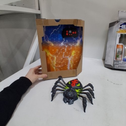 HEX BOTS ALIVE INSIDE REMOTE-CONTROL WALL CRAWLER SPIDER - AGES 4+ (ITEM: 1929762) image 3