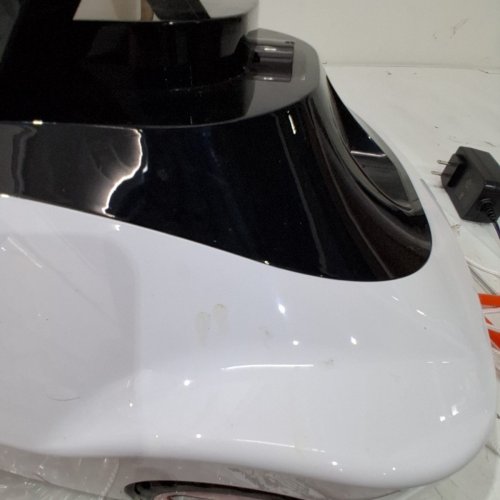 BOCXI ROBOTIC WIRELESS POOL VACUUM CLEANER - 2200GPH - WHITE (MODEL : C5-W-D1) image 4