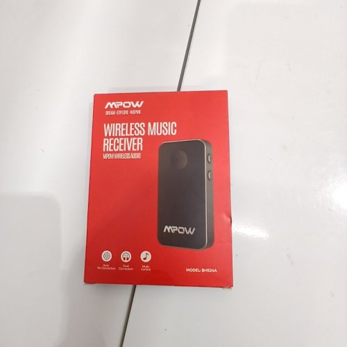 MPOW RECHARGEABLE BLUETOOTH WIRELESS MUSIC RECEIVER WITH 3.5MM AUX ADAPTER - CONNECTS UP TO 2 DEVICES SIMULTANEOUSLY - BLACK (MODEL: BH524A) image 2