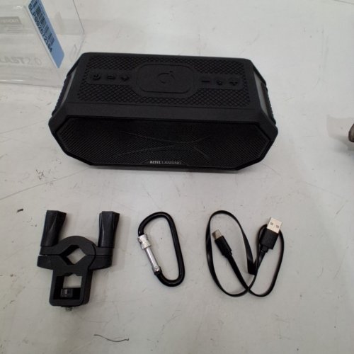 ALTEC LANSING HYDRABLAST 2.0 WATERPROOF BLUETOOTH WIRELESS SPEAKER - BLACK (MODEL:IMW1302-BLKGRY) image 4