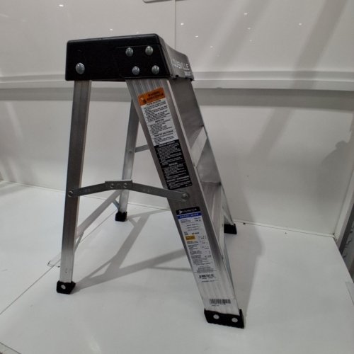 LOUISVILLE STEP LADDER - 300LB MAX - 2FT - ALUMINUM image 2
