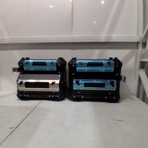 2 HARD MOTORCYCLE SIDE CASES - BLACK image 3