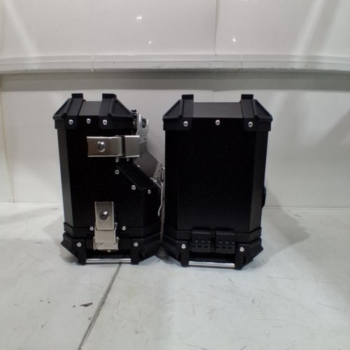 2 HARD MOTORCYCLE SIDE CASES - BLACK image 6