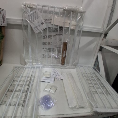 ALLAIBB EXTRA WIDE METAL PRESSURE BABY/PET GATE FOR ENTRANCEWAYS - 57"-62" X 31" - WHITE (MODEL: W046) image 2