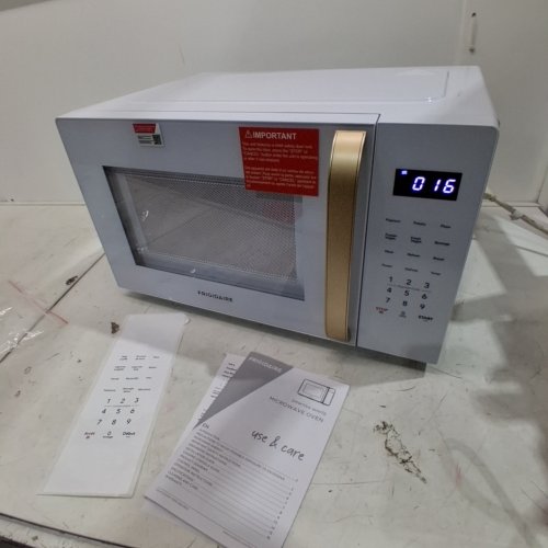 FRIGIDAIRE COUNTERTOP MICROWAVE OVEN - 1.1 CU. FT 900W- WHITE - (MODEL: EMW1154) image 3