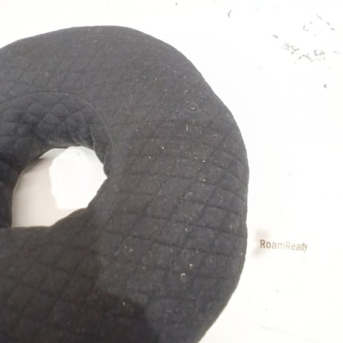 ROAMREADY EAR PIERCING HOLE PILLOW - BLACK image 3