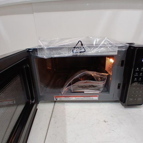 CHEFMAN COUNTERTOP MICROWAVE OVEN - 0.7 CU.FT. - BLACK (MODEL: RJ55-7-V2-CA) image 4