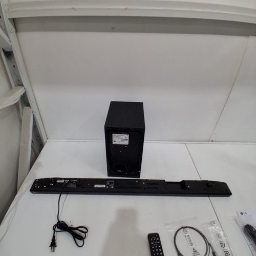 LG WIRELESS 2.1CH SOUND BAR SYSTEM WITH SUBWOOFER - BLACK (MODEL: SQC2) image 6