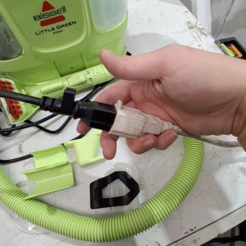 BISSELL LITTLE GREEN MINI CORDED PORTABLE CARPET AND UPHOLSTERY DEEP CLEANER WITH SELF-CLEANING TOUGH STAIN TOOL AND HYDRORINSE TOOL (MODEL: 4075B) image 2
