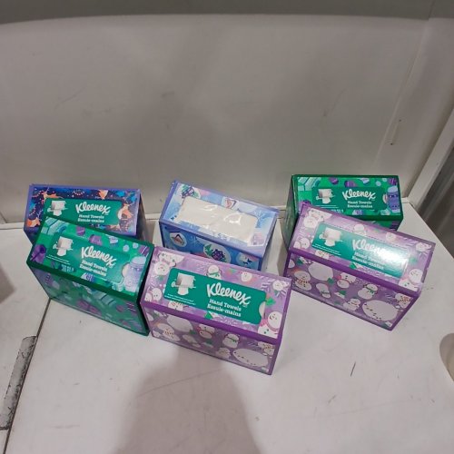 6PK KLEENEX HAND TOWELS FUN HOLIDAY DESIGN - 55 COUNT PER BOX (330 TOTAL) - WHITE (MODEL: 54826) image 2