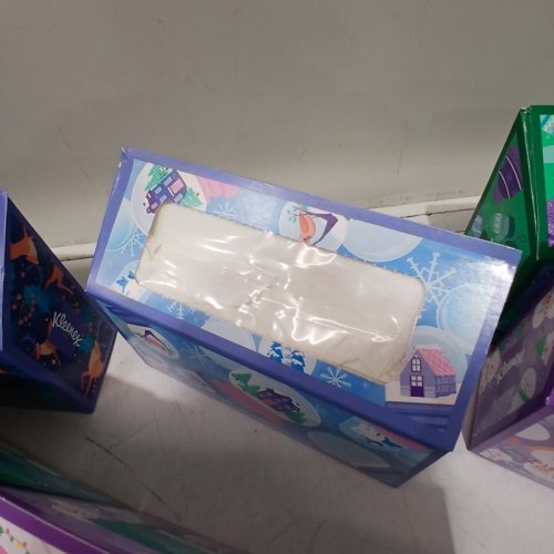6PK KLEENEX HAND TOWELS FUN HOLIDAY DESIGN - 55 COUNT PER BOX (330 TOTAL) - WHITE (MODEL: 54826) image 3