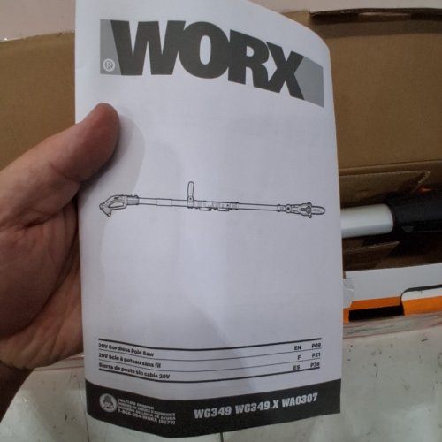 WORX 20V POWER SHARE EXTENDABLE POLE SAW WITH AUTO TENSION - 13FT MAX LENGTH, 8" BLADE - BLACK/ORANGE - (MODEL: WG349) image 4